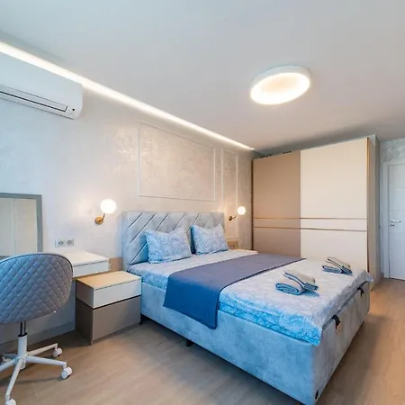 Sky Symphony Apartment *