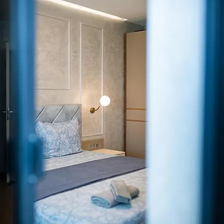 Sky Symphony Apartman *