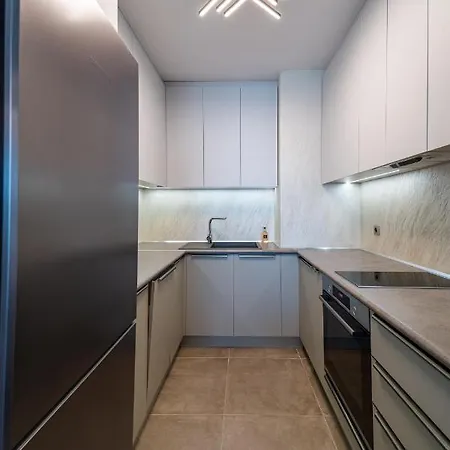 Apartment Sky Symphony *