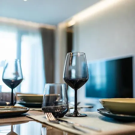 Sky Symphony Apartment